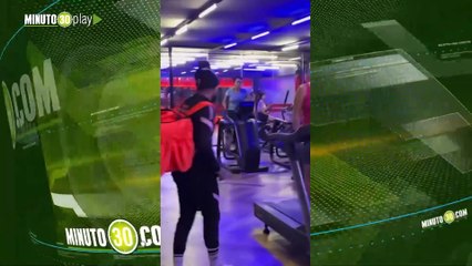 Dobles de Neymar y Mbappé fueron sacados a las patadas de un gimnasio