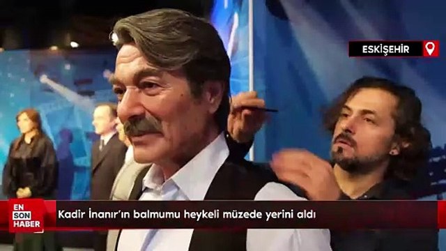 Kadir İnanır'ın balmumu heykeli müzede yerini aldı