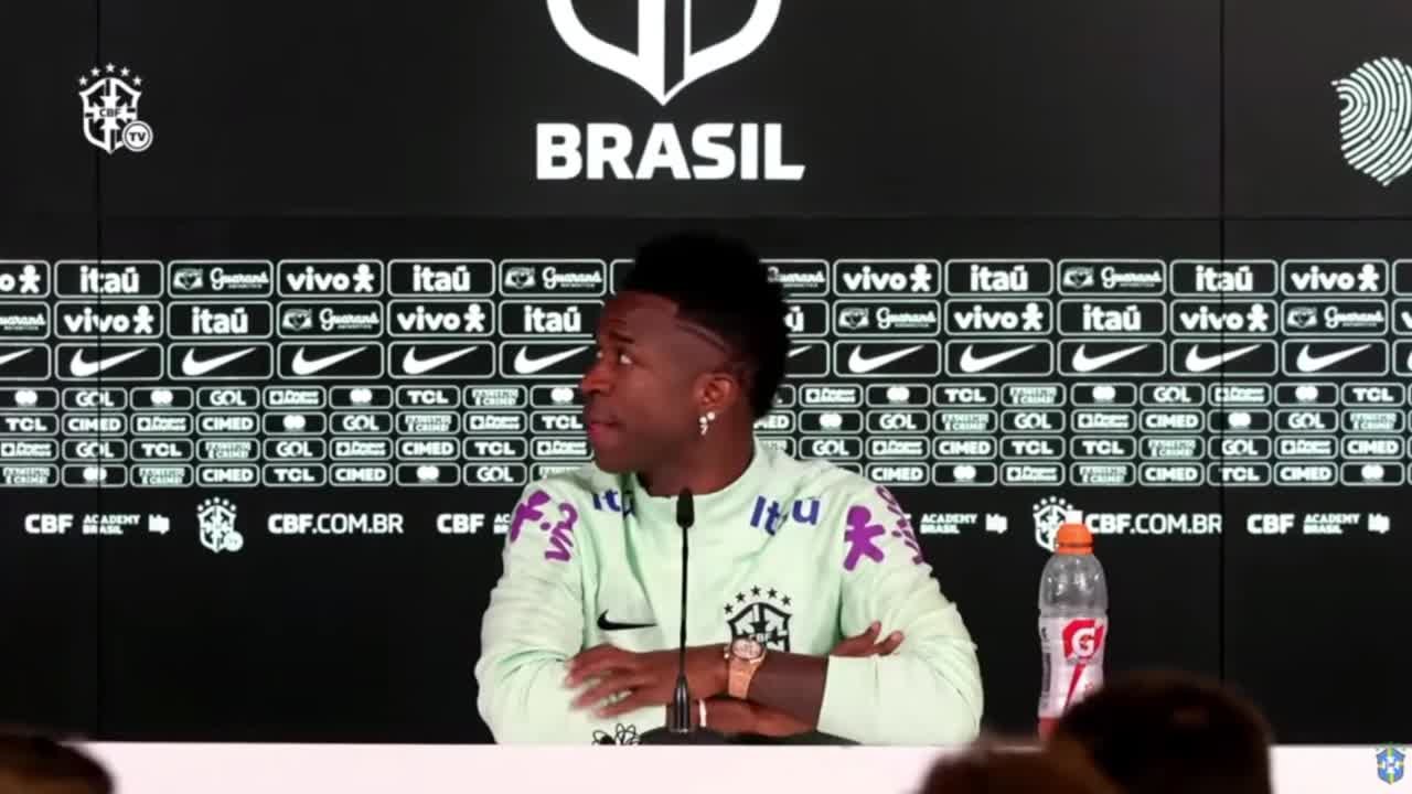 Rueda de prensa de Vinicius previa al España - Brasil