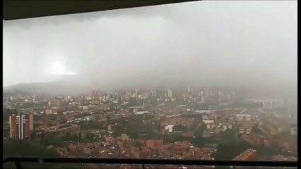 15-05-18 Fuertes lluvias en el valle de aburra