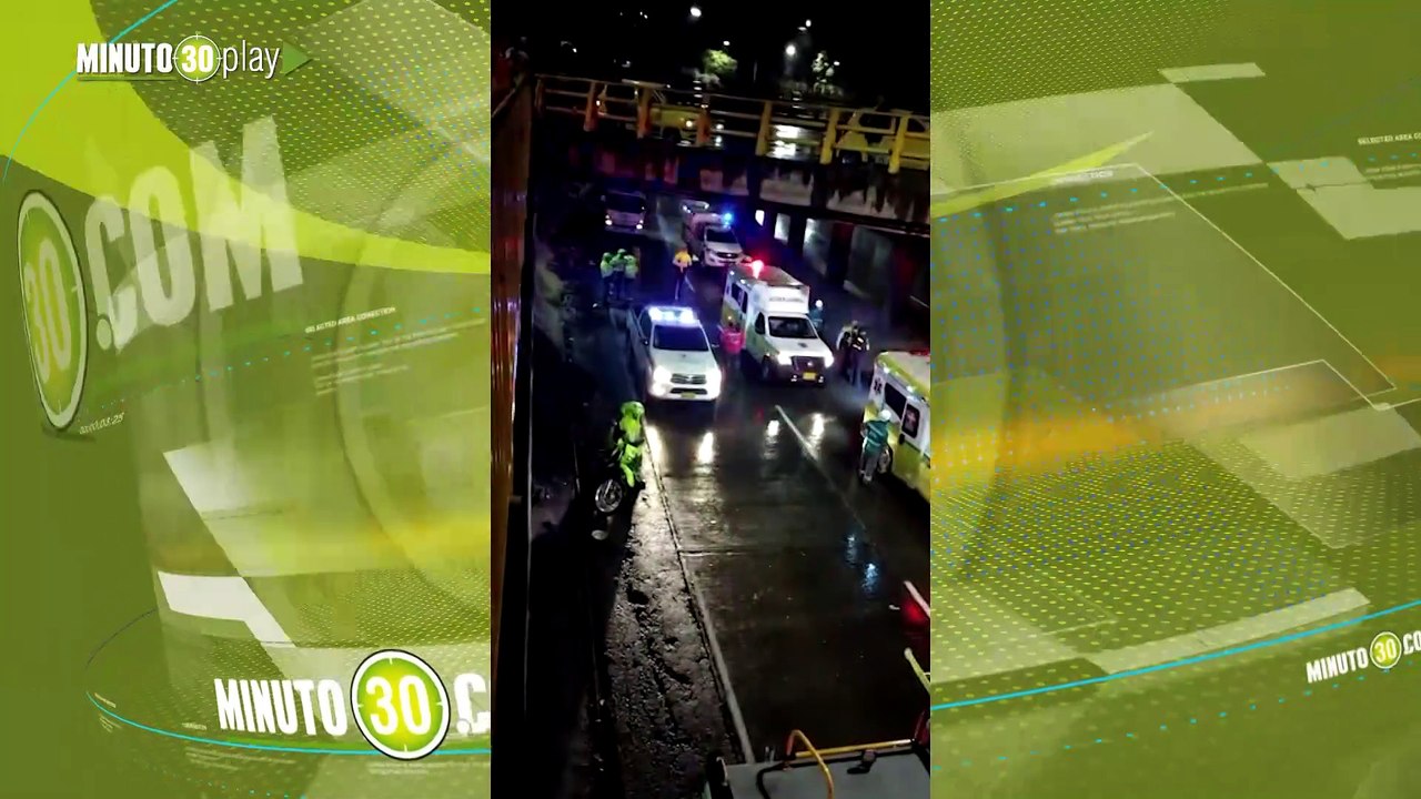 Un carro embistió a cuatro personas en el centro de Medellín uno de ellos acaba de morir