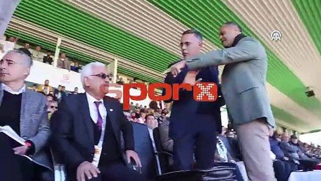 Amatör maç sırasında protokolde arbede ve kavga
