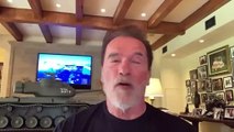 TTS: Arnold Schwarzenegger comparte tips para padres de hijos graduados por primer vez