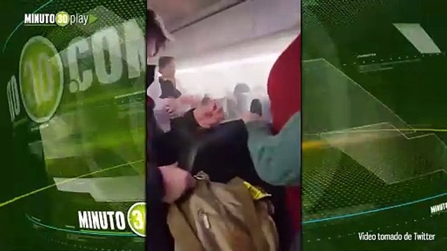 Un cargador portátil explotó dentro de un avión y provocó incendio