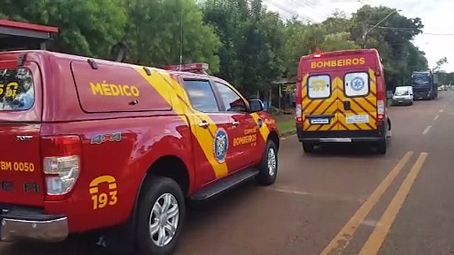 Motociclista bate a cabeça após cair da moto no Cataratas