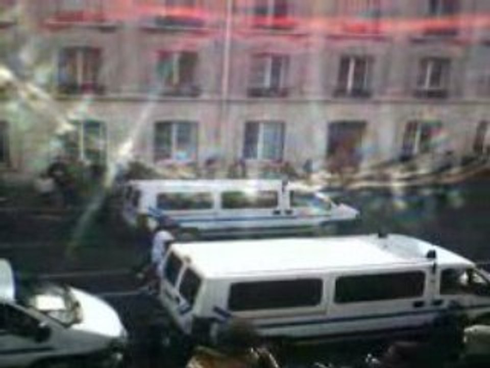 Flamme olympique à Bir Hakeim - passage de la flamme...