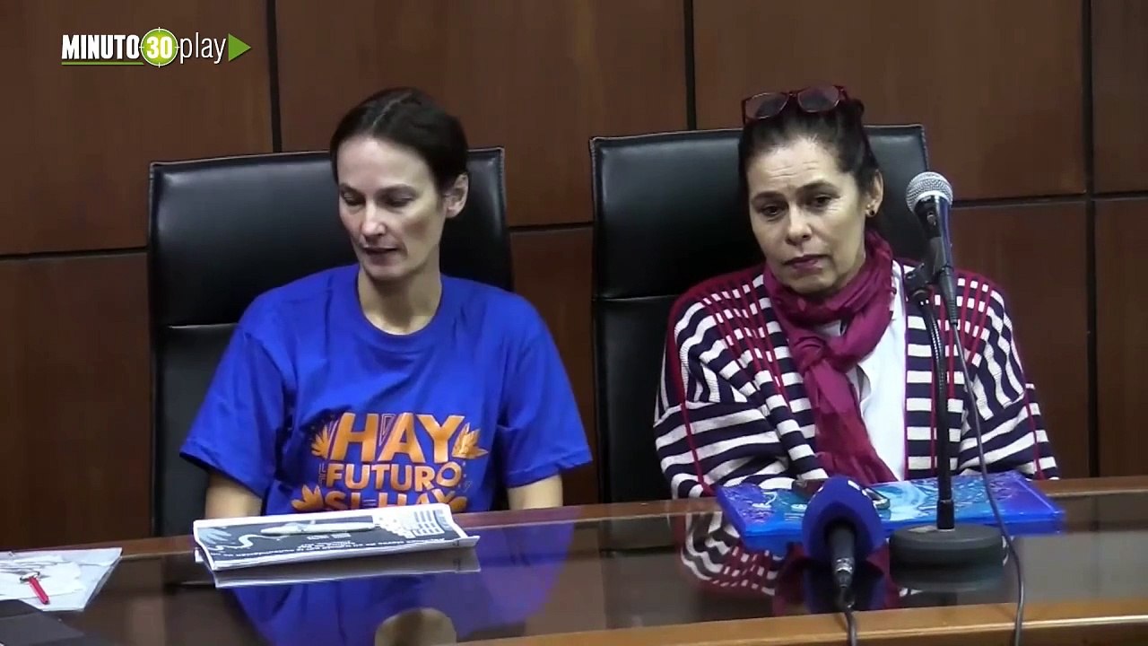 Instituciones colombianas escuchan propuestas de paz de refugiados en Ecuador