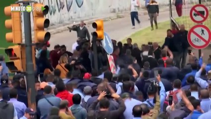 Conductores de autobuses agreden a ministro de seguridad provincial argentino