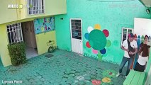 Padres de niño golpean a maestra en escuela de Cuautitlán Izcalli