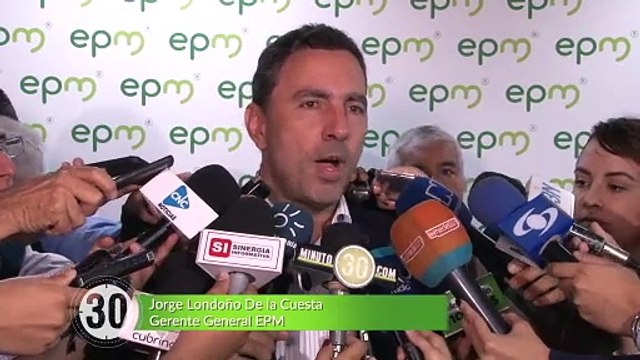 19-04-18 EPM inicio piloto de Parque Solar Flotante para la generacion de energia solar