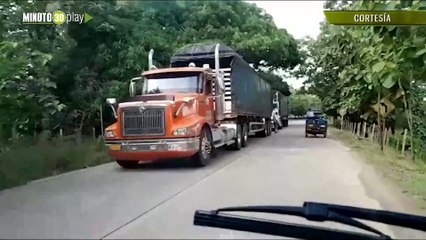 Por incumplimiento en proyecto de vivienda cierran la vía de Puerto Libertador