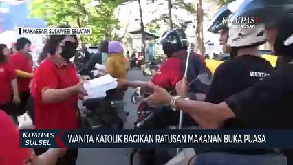 Wanita Katolik Bagikan Ratusan Makanan Buka Puasa