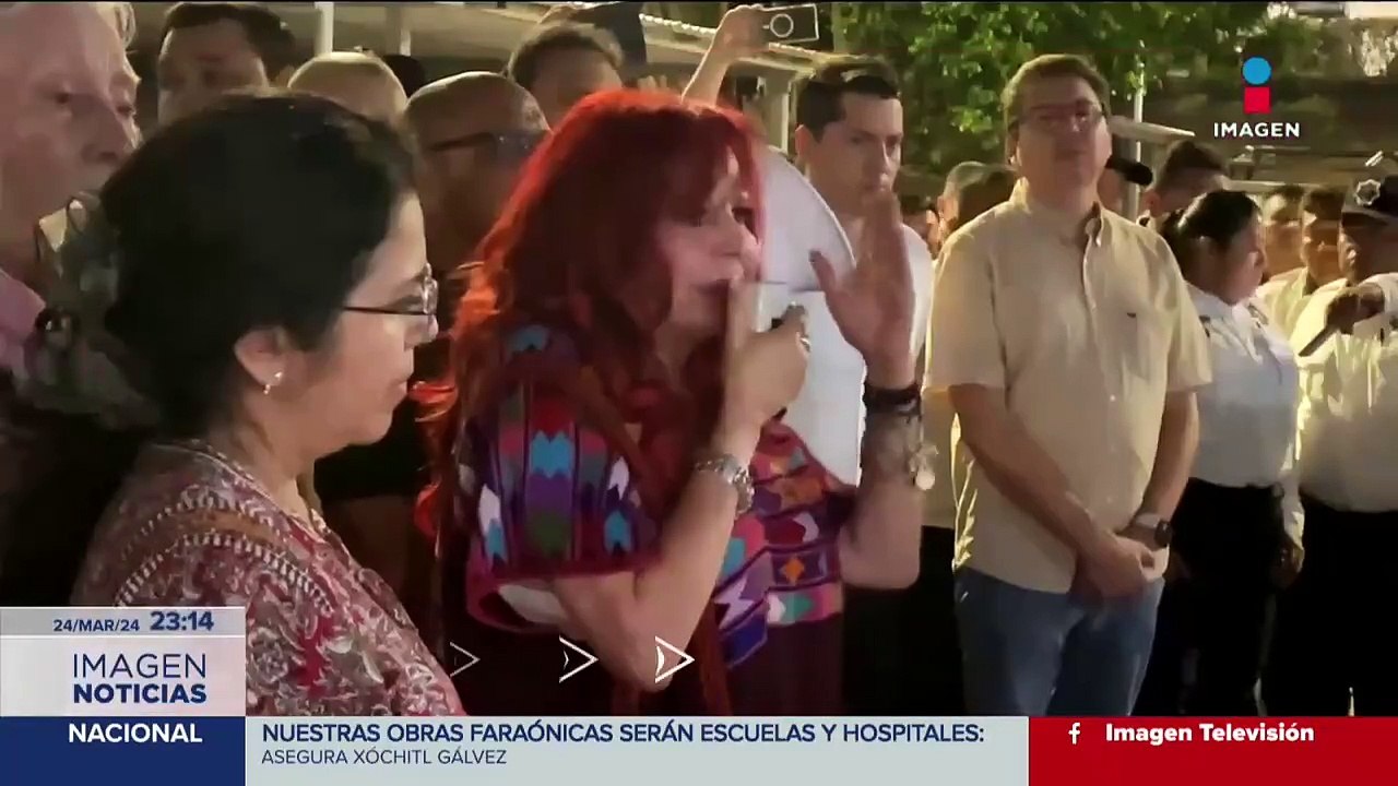 Layda Sansores se reúne con elementos de la policía