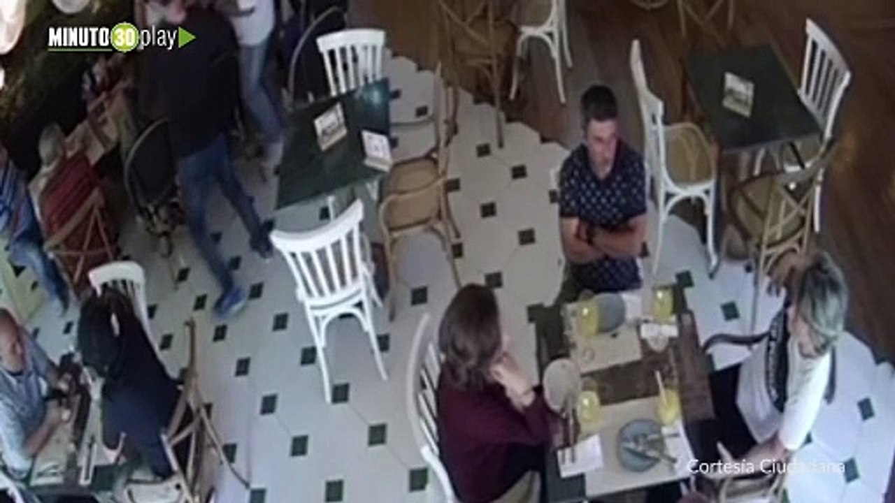 Robo en restautante de Laureles