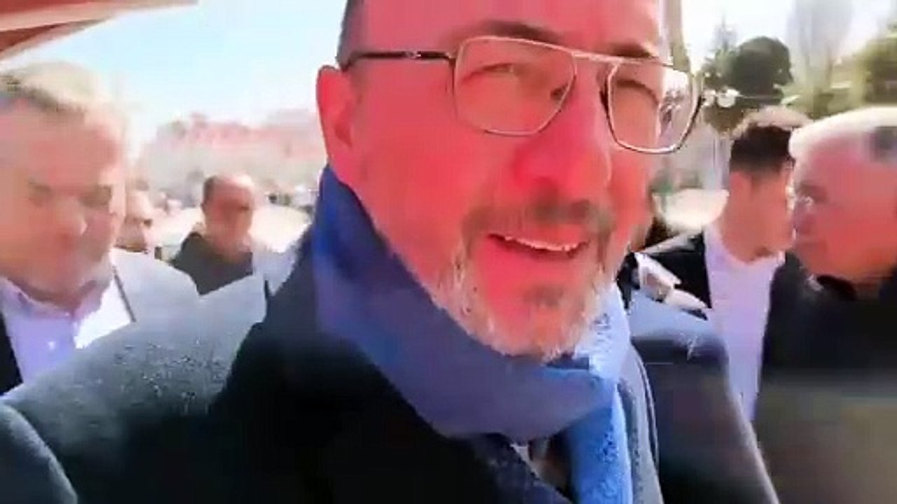 AK Parti'li başkandan gazeteciye: Çarparım