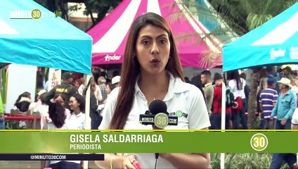 04-04-15 Alcaldía de Medellín celebra el mes de los niños jugando con ellos
