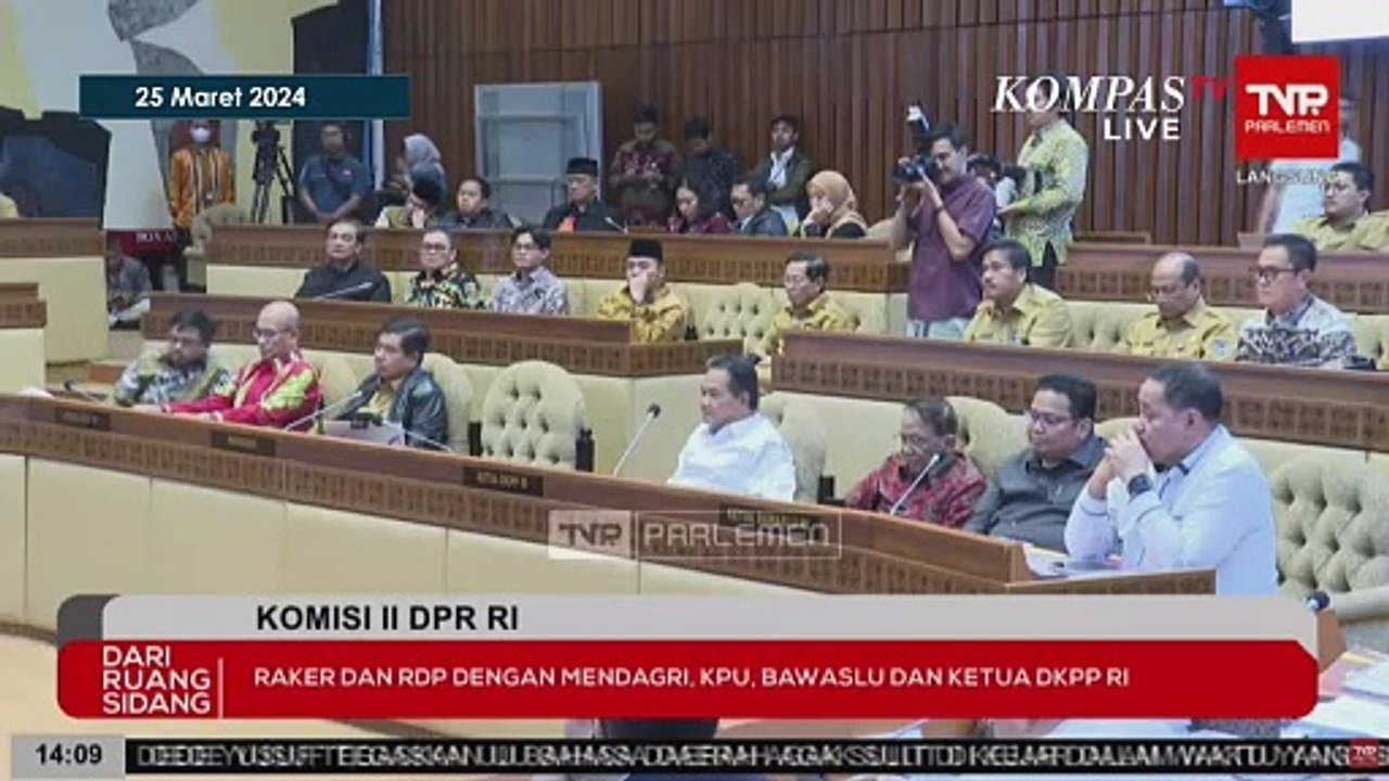 Interupsi Anggota Komisi II DPR Jelang Rapat dengan KPU Bahas Evaluasi Pemilu 2024 Diskors