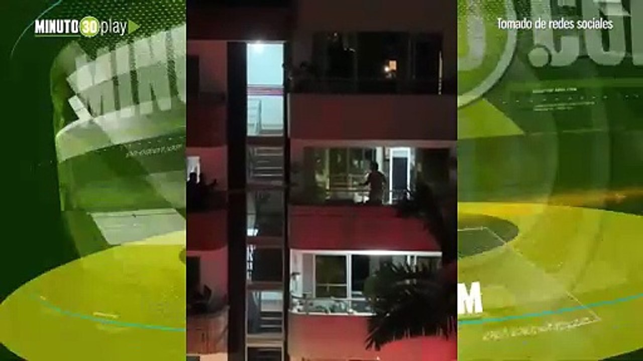 Muy arriesgado en Itagüí un policia salto de un balcón a otro para capturar  a un  hombre por violencia intrafamiliar