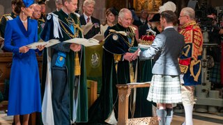 Rei Charles III e Kate Middleton reforçam laços em meio a diagnóstico de câncer: 'Vínculo se solidificou'