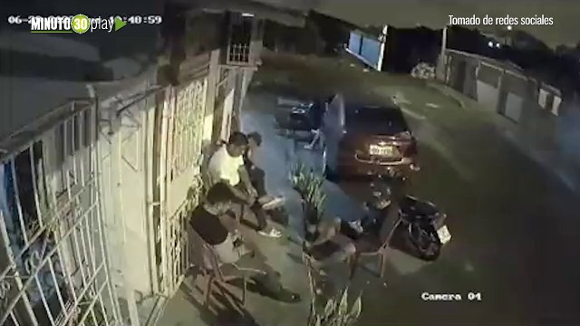 Estaba jugando con una pistola y por error mató a su amigo