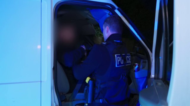 Watch TV clip of Derbyshire traffic cop's encounter with driver of suspected stolen vehicle