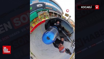 Kocaeli'de trafikte ters köşe: Kavga edecekken bir anda böyle sarıldılar
