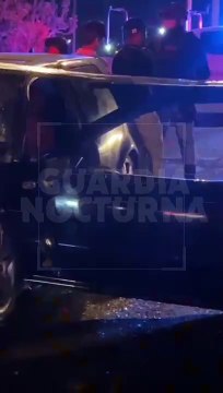 #Preliminar Un aparatoso choque en el que se vieron involucrados un auto militar y un particular dejó como saldo al menos a 10 personas lesionadas. Este percance tuvo lugar sobre la avenida Adolf Horn, al cruce con la carretera a El Zapote, en Tlajomulco