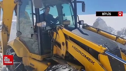 Süphan Dağı eteklerinde zorlu yol açma çalışması