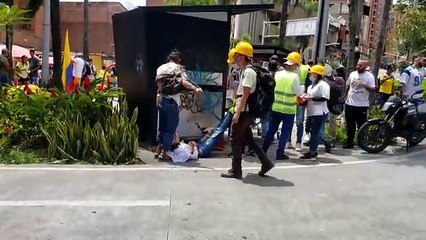 08-05 Así va la marcha de la marihuana que se realiza en apoyo al paro nacional 1