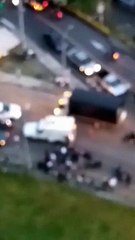 12-08-21 VIDEO Dos motos se chocaron en la Loma de Robledo