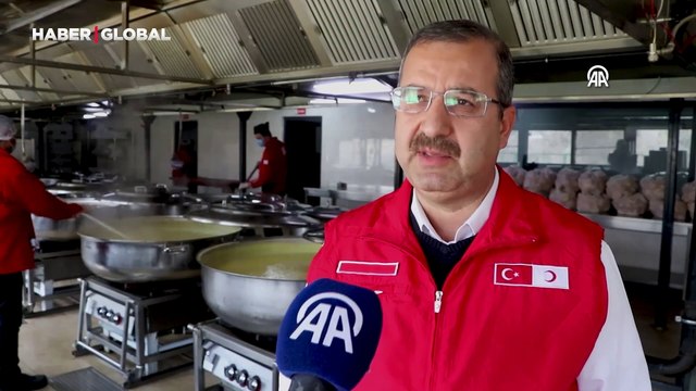 Türk Kızılay Diyarbakır Şubesi, ihtiyaç sahipleri ve depremzedeler için iftar sofraları kuruyor