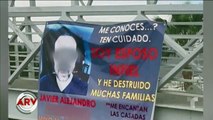 Exhiben con mantas a un esposo infiel en calles de Coahuila, México