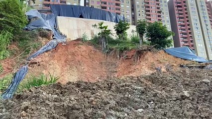 Demoleran muro de contención por derrumbe en Rodeo Alto, Belen