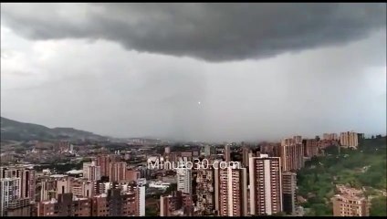 Avioneta tuvo que maniobrar para esquivar nube de lluvia y aterrizar en Medellín