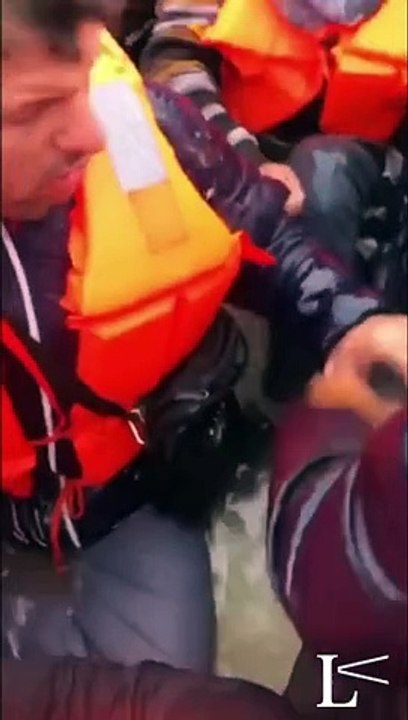 هل استخدم خفر السواحل الفرنسي رذاذ الفلفل لمنع...