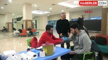 Milli sporcular, antrenörleri ve aileleri kan bağışladı