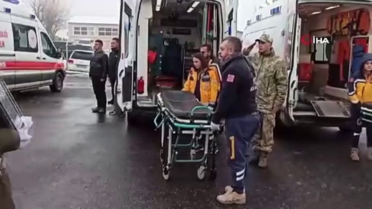 Pençe-Kilit bölgesinde şehit düşen askerlerin cenazeleri memleketlerine uğurlandı