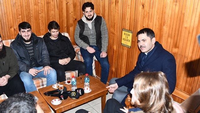 AK Parti İstanbul Büyükşehir Belediye Başkan Adayı Murat Kurum, Fatih'te esnafı ziyaret etti