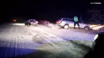 شاهد: سيارات محاصرة على الطرقات بسبب الثلوج في مولدوفا