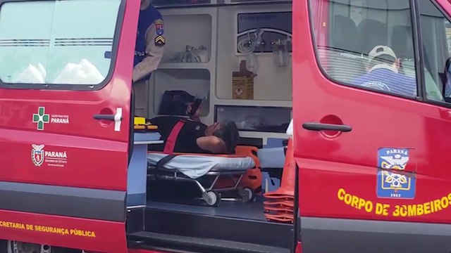 Motociclista fica ferido após colisão com caminhão no Parque São Paulo