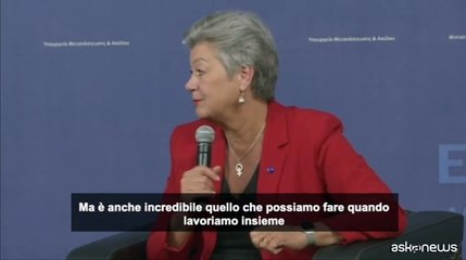 Commissione Ue: l'Europa morir? di fame senza migranti