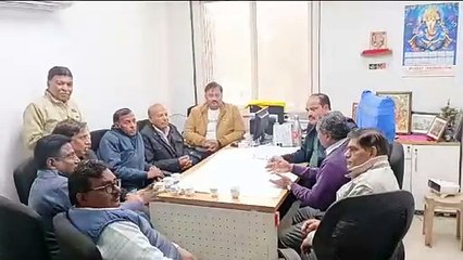 बाजारों से पार्किंग के लिए अतिक्रमण हटाएंगे व्यापारी व यूआईटी