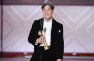 Cillian Murphy recebe Globo de Ouro por ‘Oppenheimer’ e enaltece colegas de elenco: 'Havia magia'