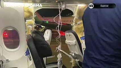 Ventanilla de avión se desprende en pleno vuelo