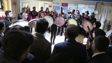 Enes Eminoğlu Van'da gençlerle buluştu