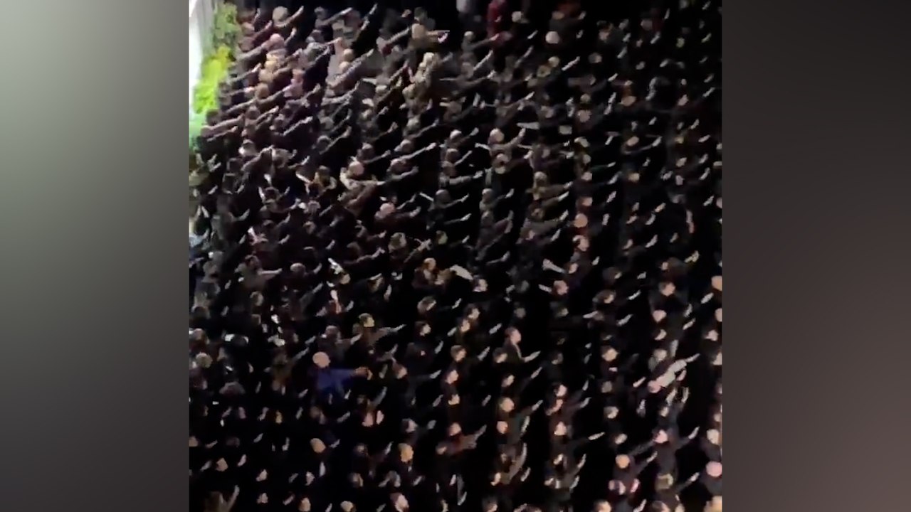 Des saluts fascistes lors d'un rassemblement d'extrême-droite à Rome choque l'Italie