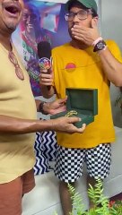 Compadre Washington se surpreende após receber presente de alto valor: "Emocionado"