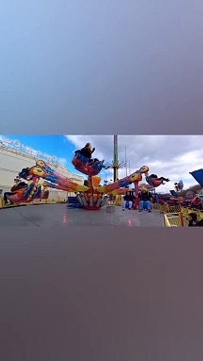 Foire des RAMEAUX   Foire de GRENOBLE 2023   #grenoble  #manege #france  #foire #animation  (45)