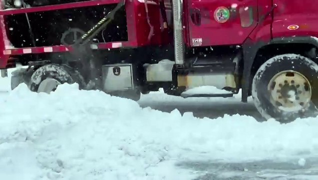 Winter storm blankets U.S. Northeast with snow