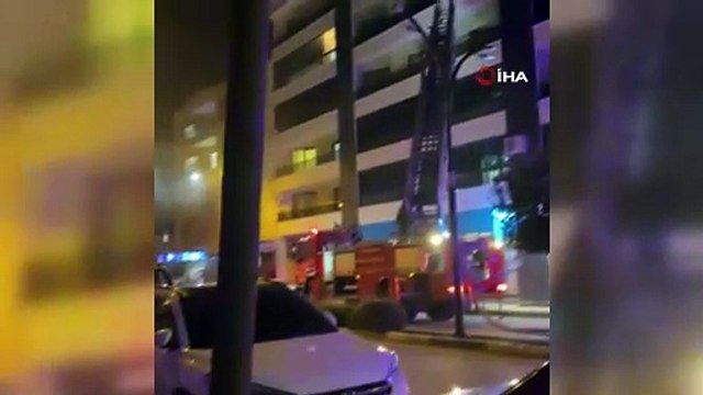 Eşini ve bebeğini odaya kilitleyen baba, evi ateşe verdi